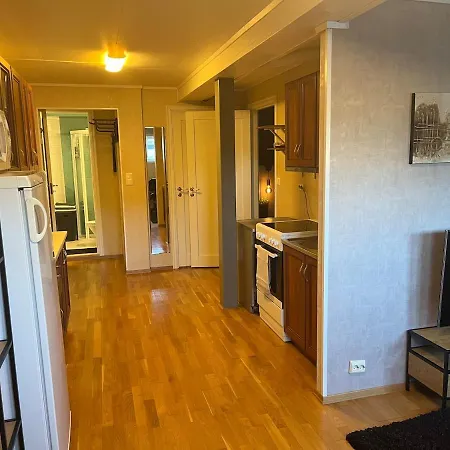 Appartement Basement With Private Entrance And Parking Kristiansund