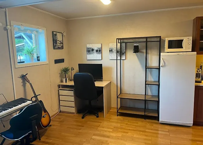 Basement With Private Entrance And Parking Kristiansund