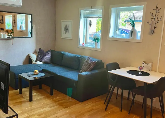 Appartement Basement With Private Entrance And Parking Kristiansund
